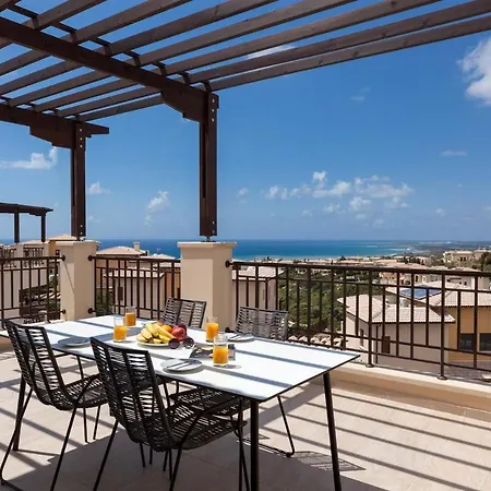 Alexander Heights Premium Al21 شقة